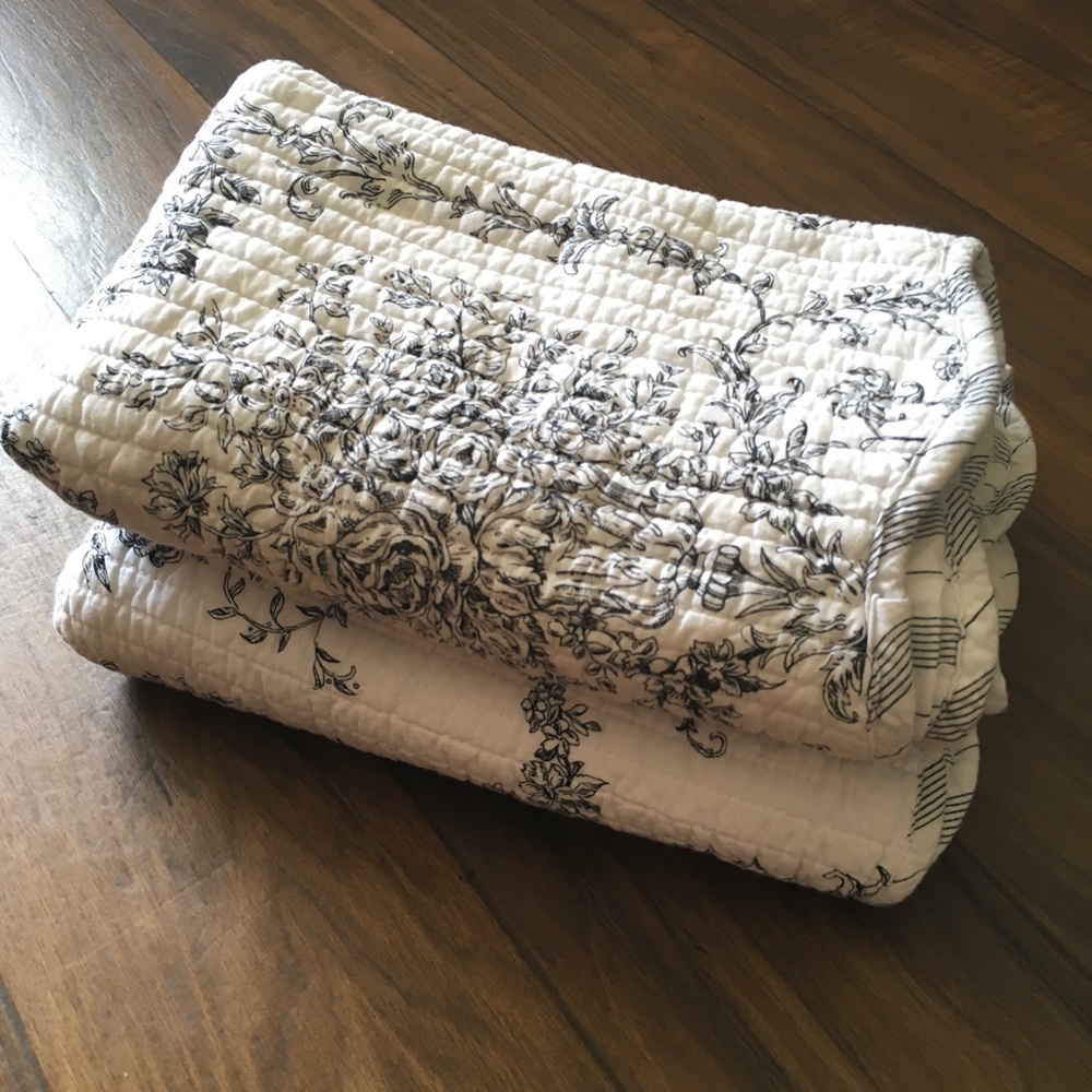 Storehouse Quilt Pillow Shams